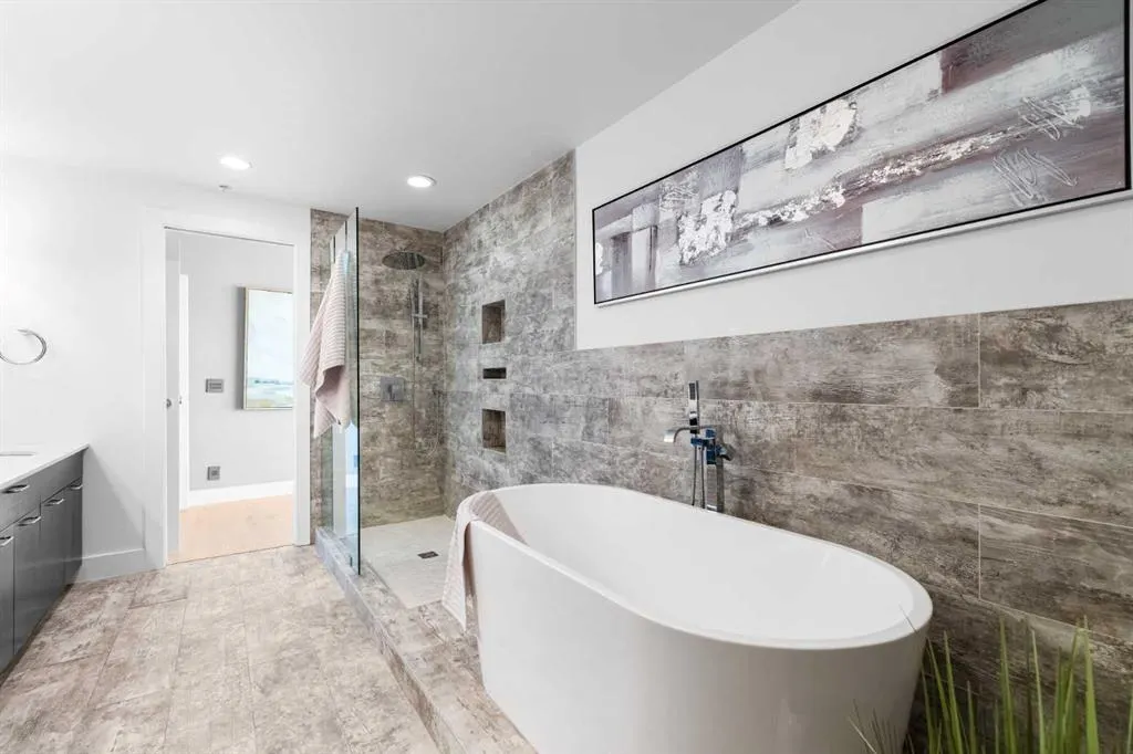 433 11 Avenue SE #3001