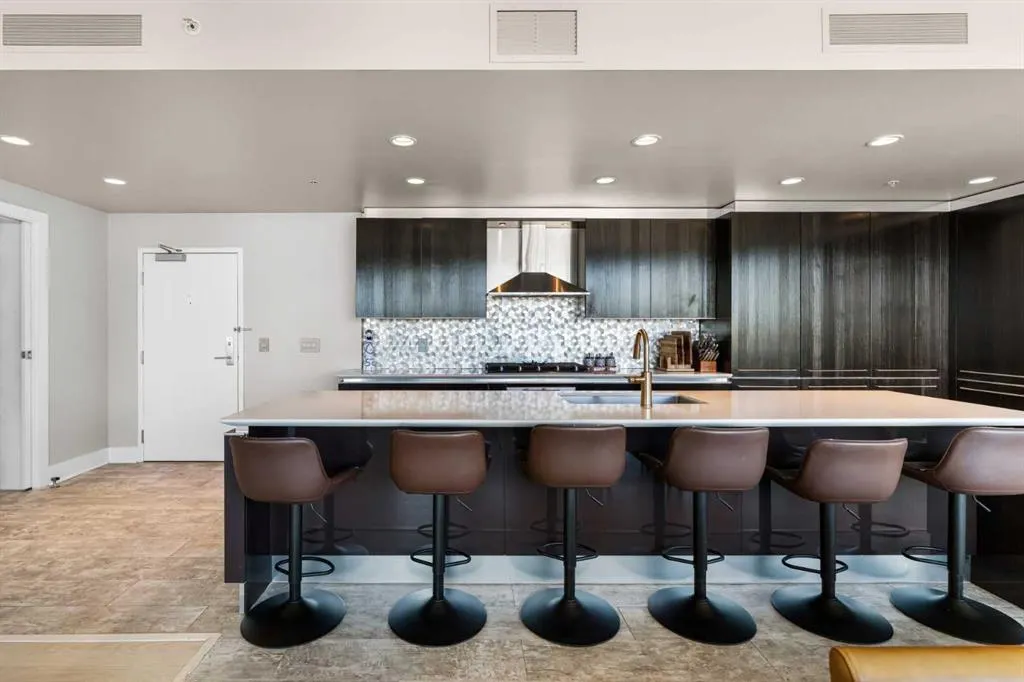 433 11 Avenue SE #3001
