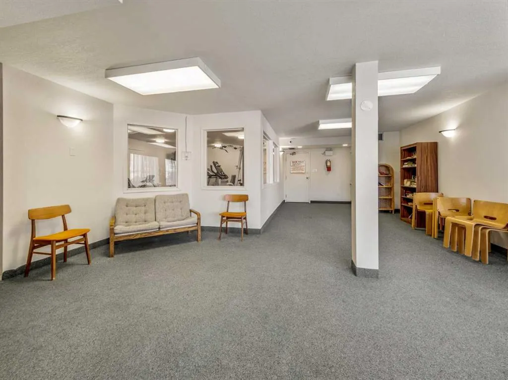 620 Columbia Boulevard W #320