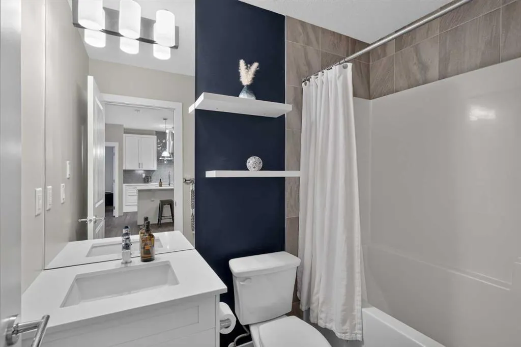 100 Auburn Meadows Common SE #216