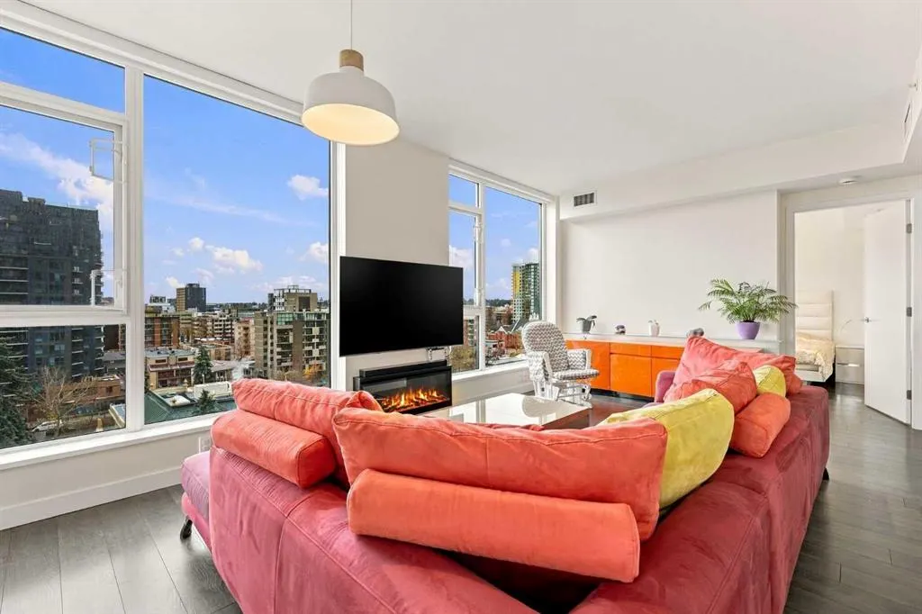 310 12 Avenue SW #907