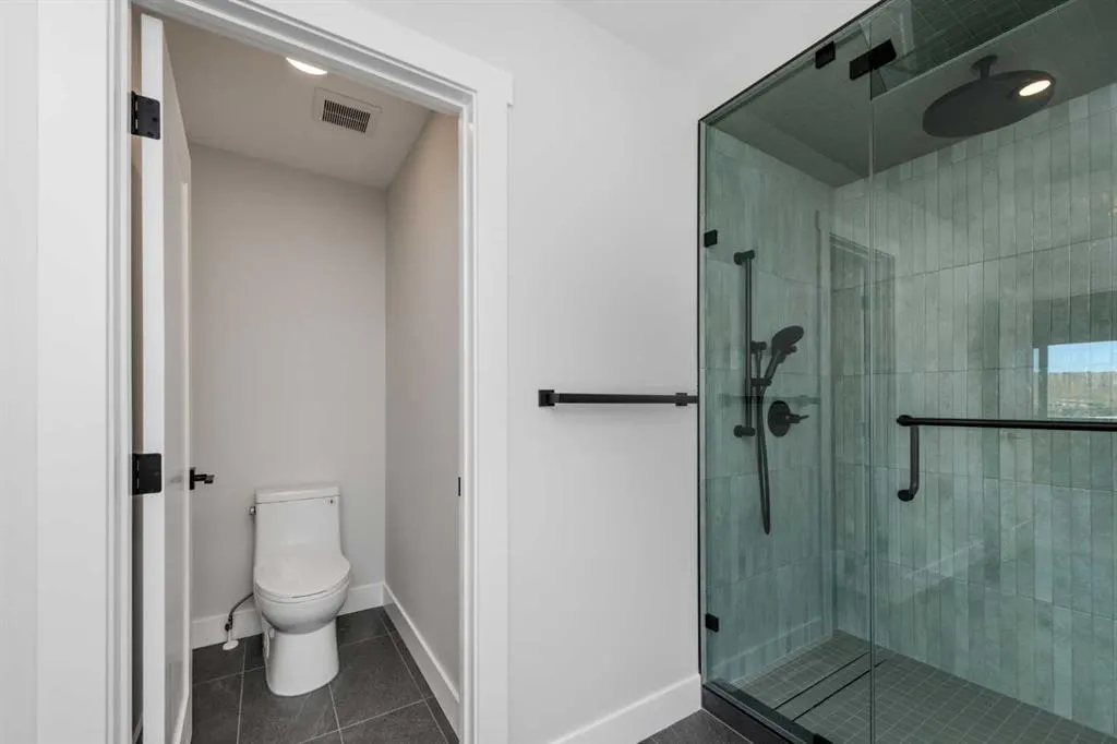463 Rivercrest View
