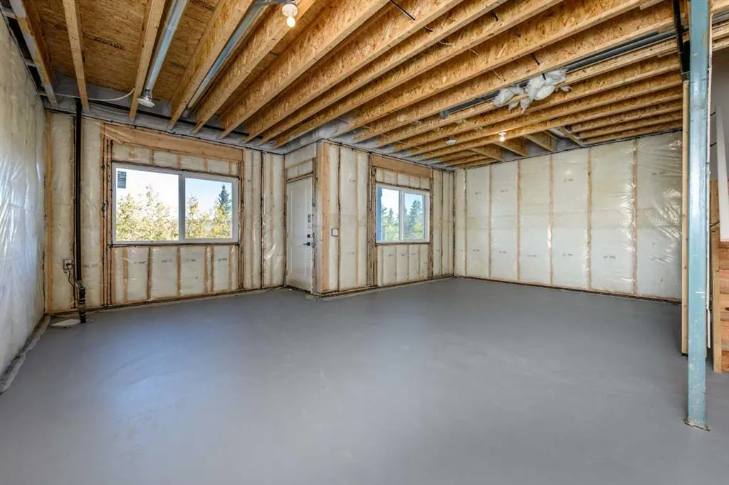 463 Rivercrest View