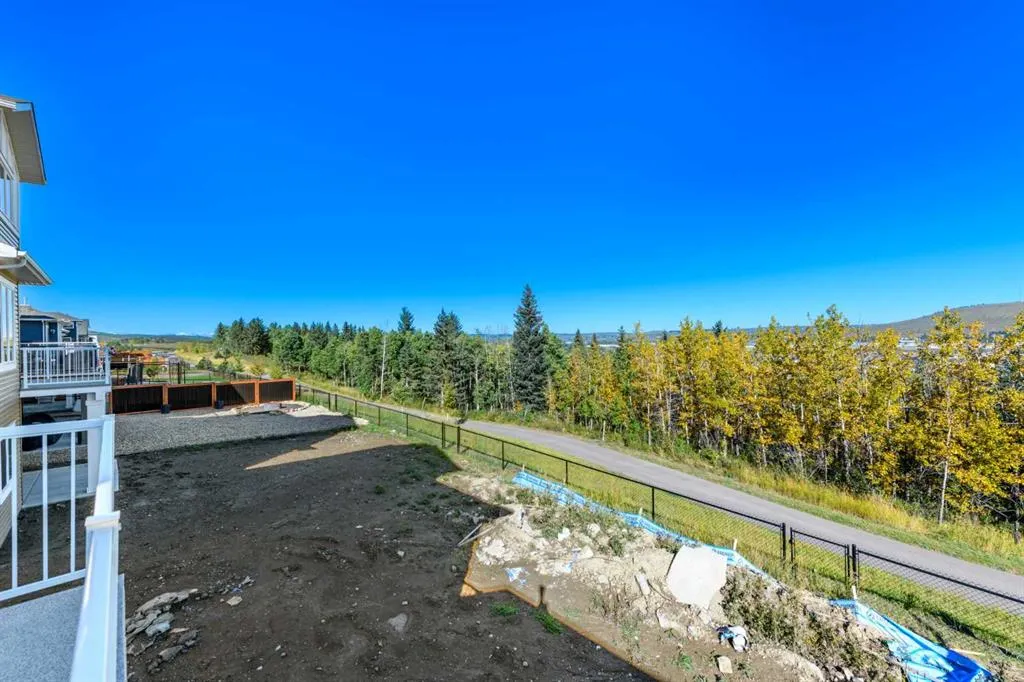 463 Rivercrest View