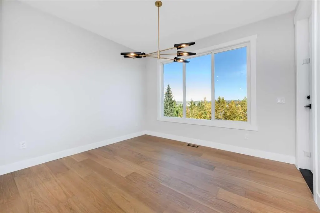 463 Rivercrest View