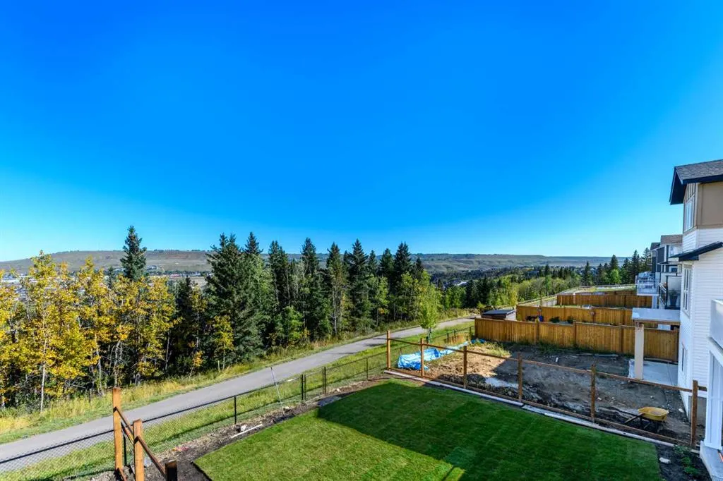 463 Rivercrest View