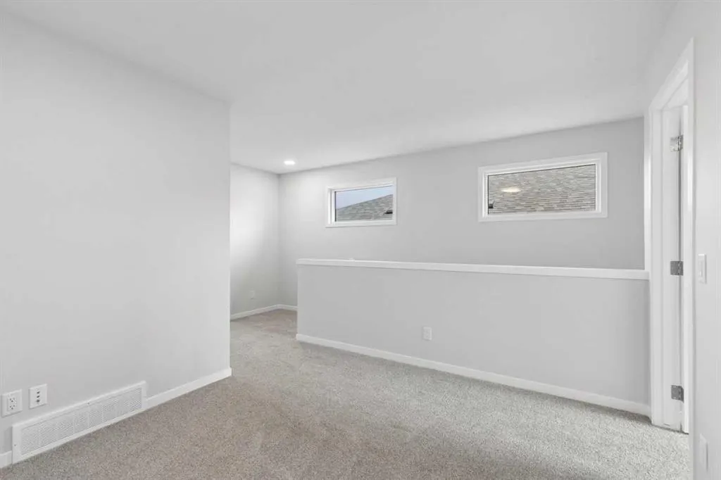 66 Creekview Avenue SW