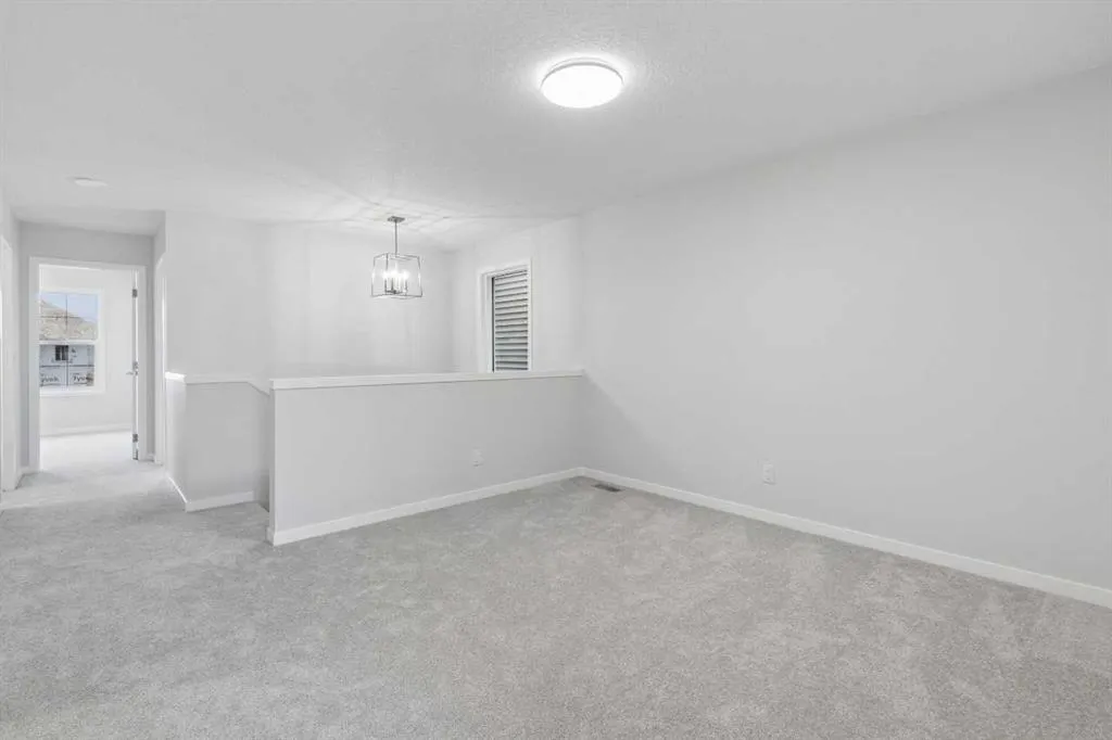 32 Snowberry Common SE