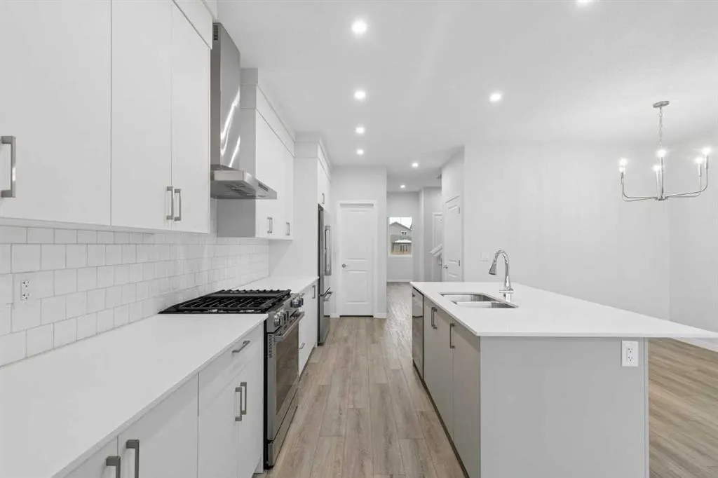 32 Snowberry Common SE