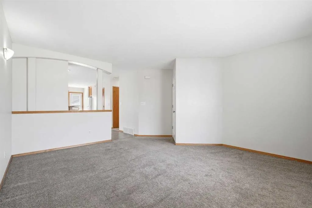 22 Lanterman Close