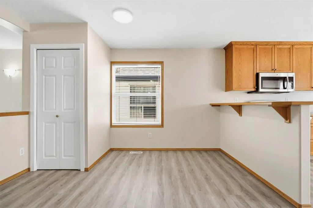 22 Lanterman Close