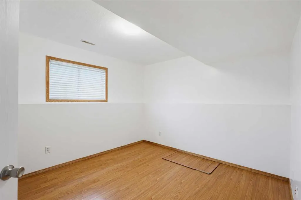 22 Lanterman Close