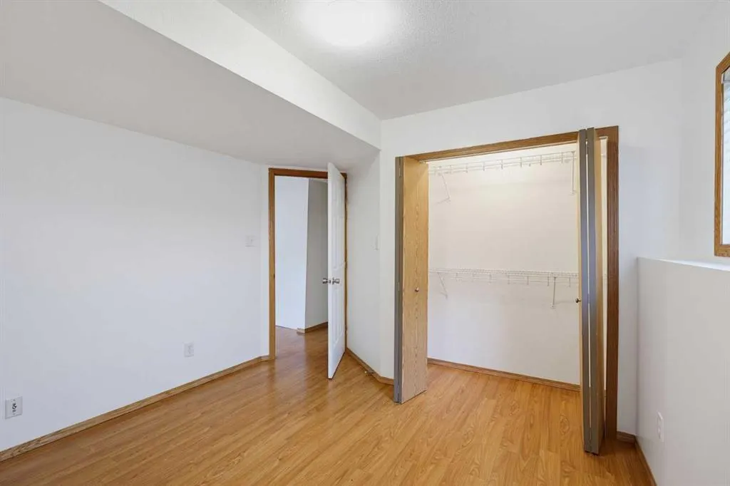 22 Lanterman Close