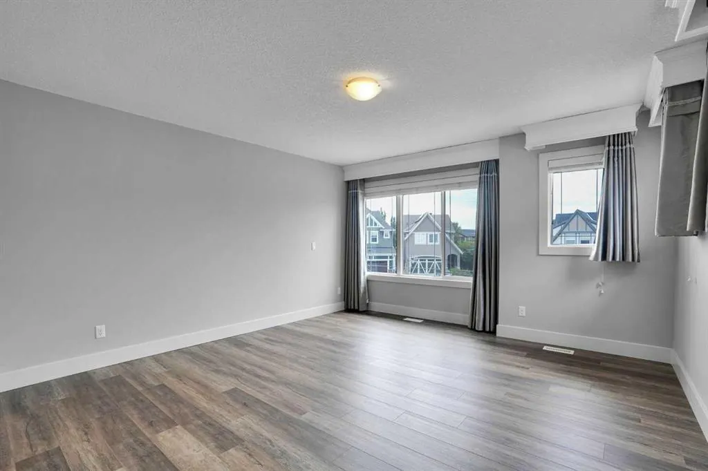 92 Masters Court SE