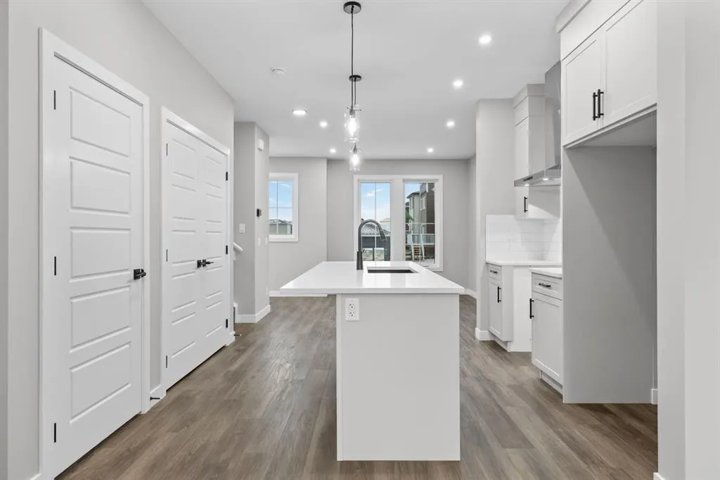 22 Ambleridge Avenue NW