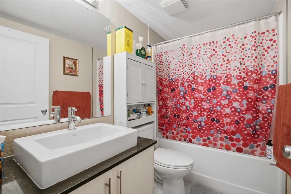 11 Mahogany Row SE #3401