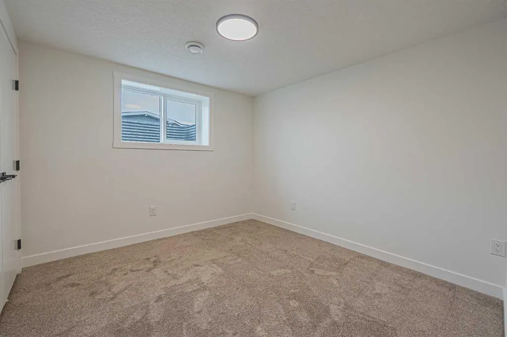 6756 Huntchester Road NE