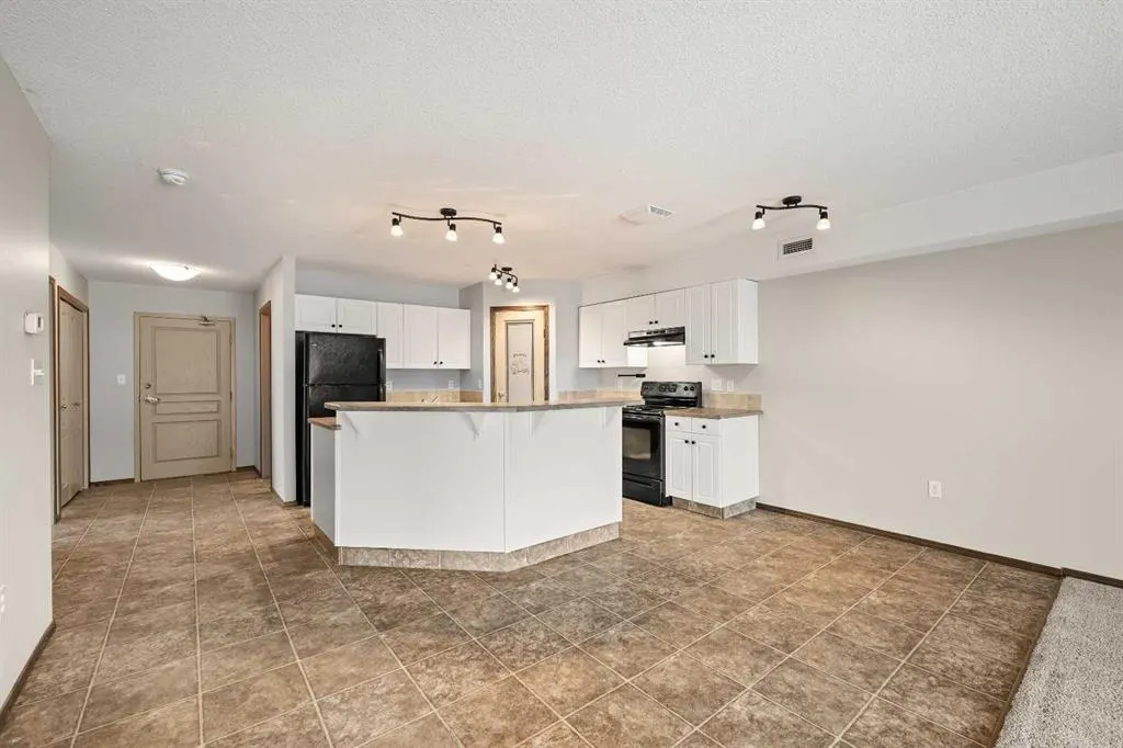 1706 47A Avenue #203