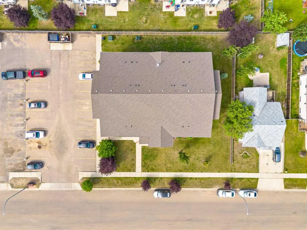 1706 47A Avenue #203