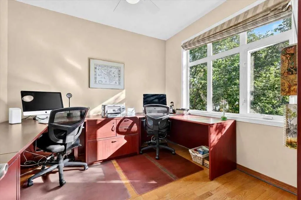 2310 Lake Fraser Green SE #2310