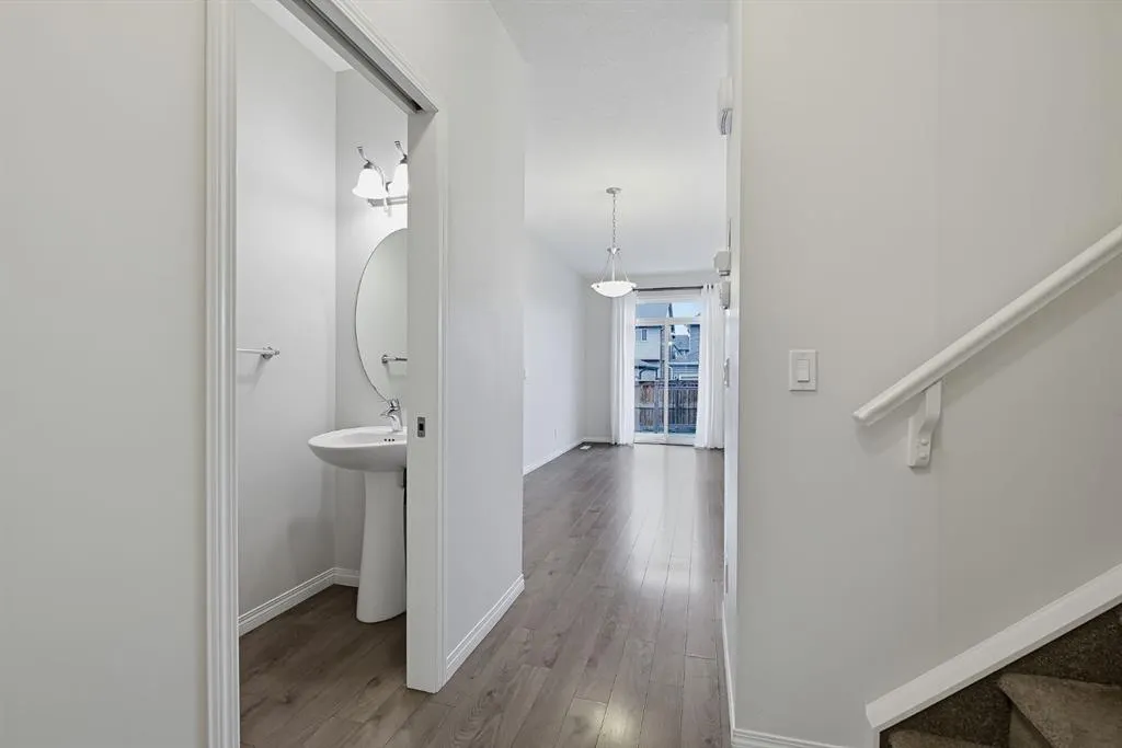 112 Legacy Glen Street SE