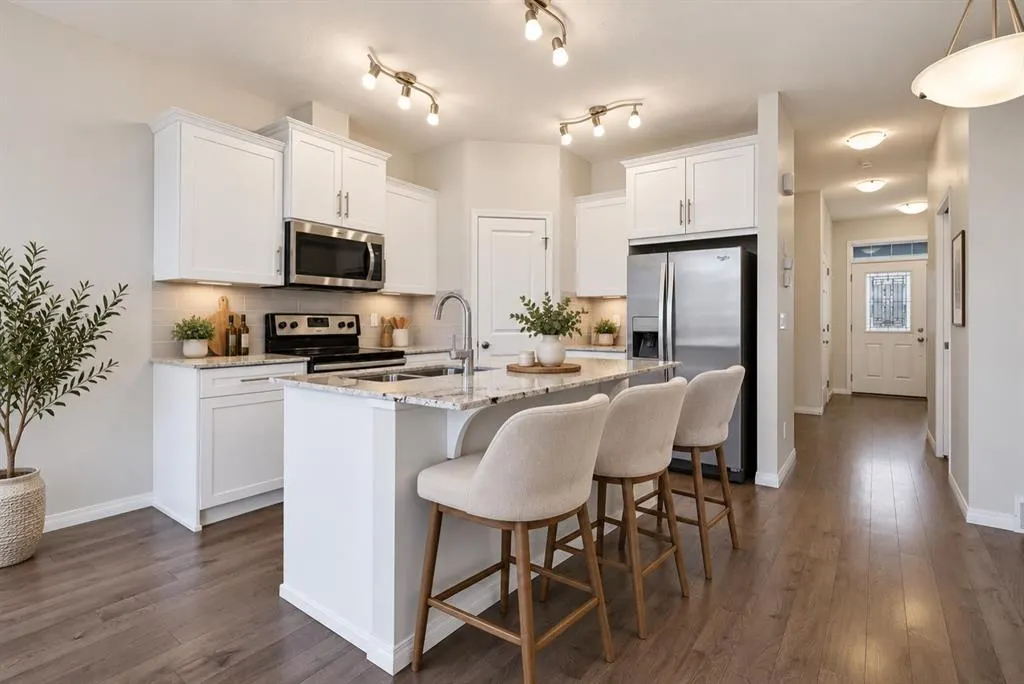 112 Legacy Glen Street SE