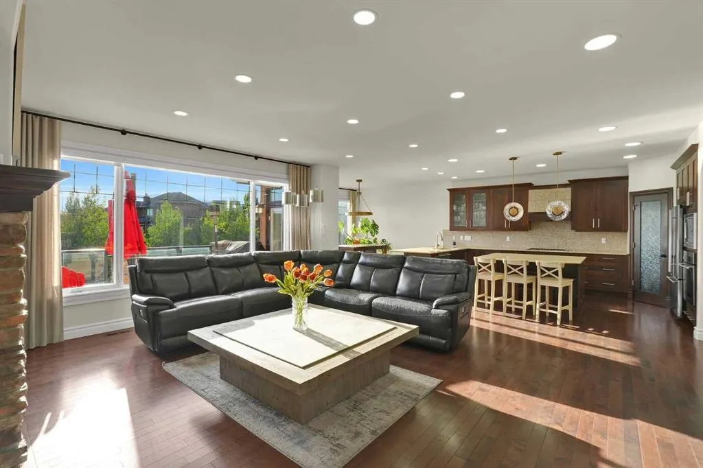 323 Aspen Glen Place SW