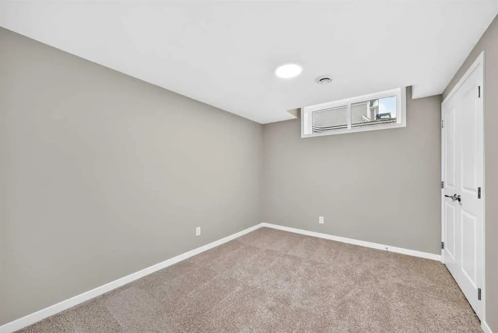 1213 Mahogany Boulevard SE