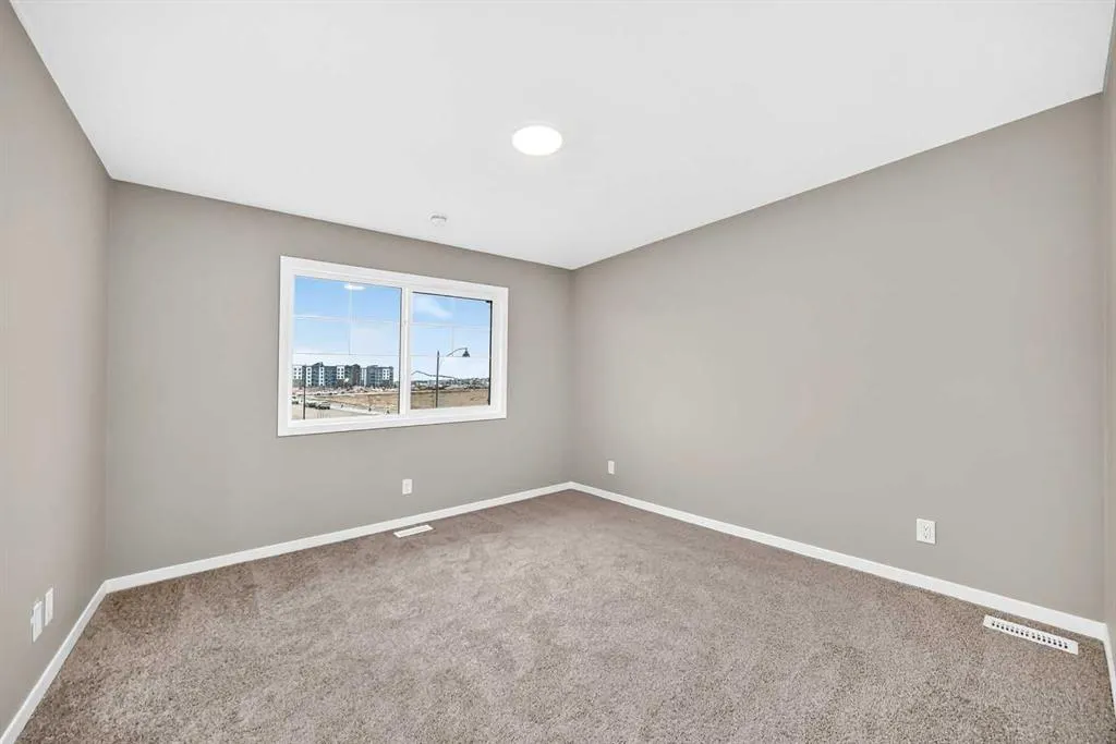 1213 Mahogany Boulevard SE