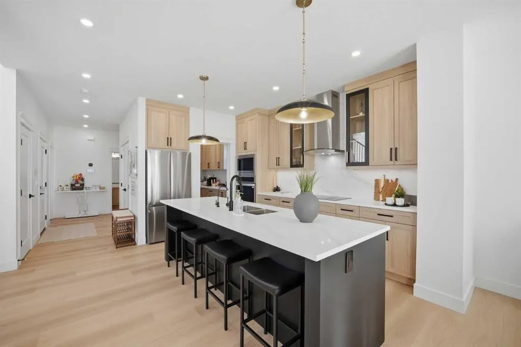 404 Edgefield Point