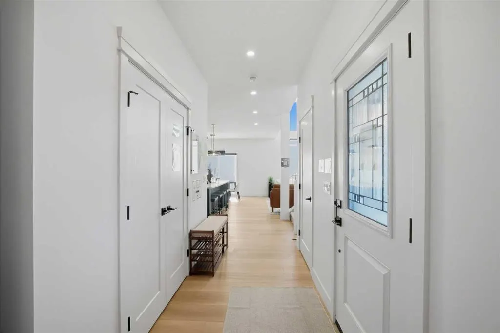 404 Edgefield Point