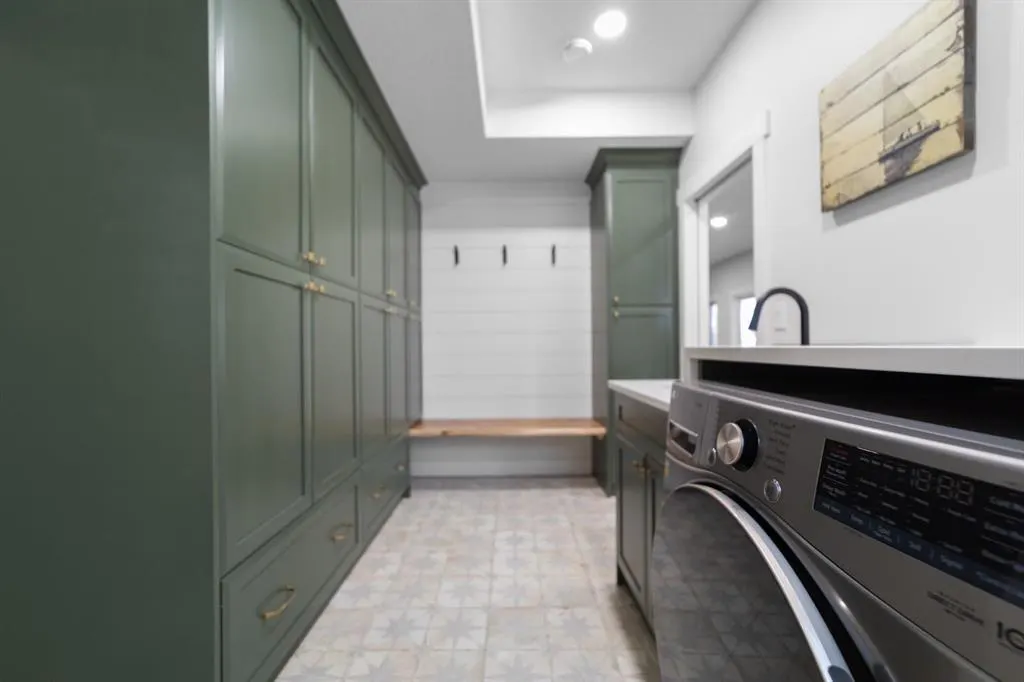 59 Lakeview Court