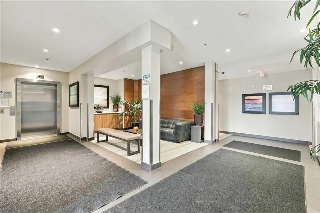 402 Marquis Lane SE #420
