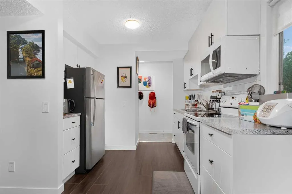 406 Blackthorn Road NE #442