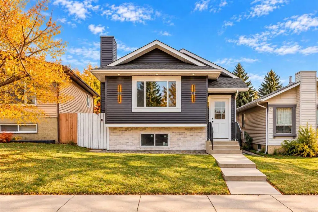 28 Sandstone Hill NW