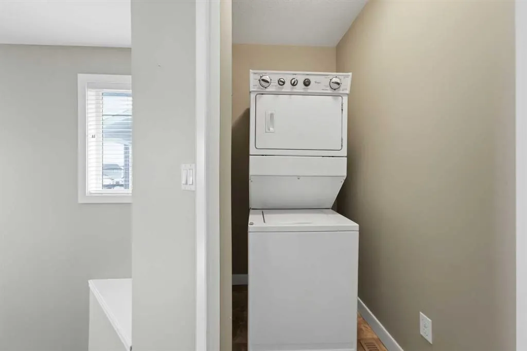 141 Larsen Crescent