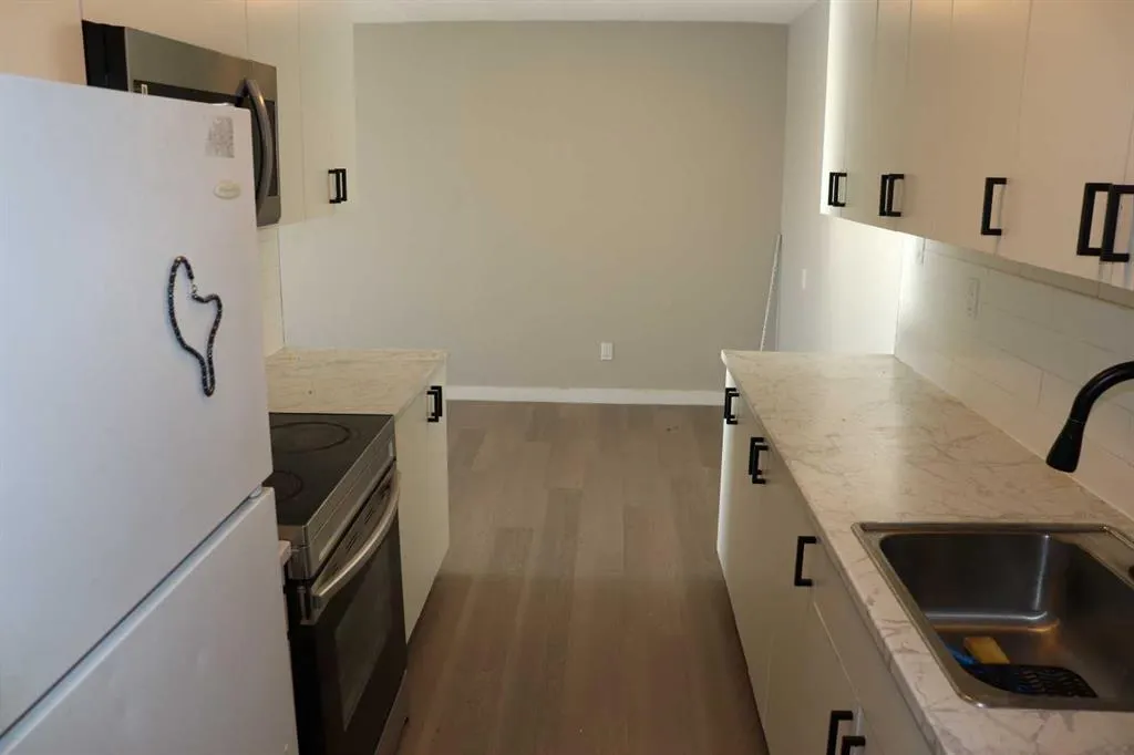 5611 9 Avenue #201B