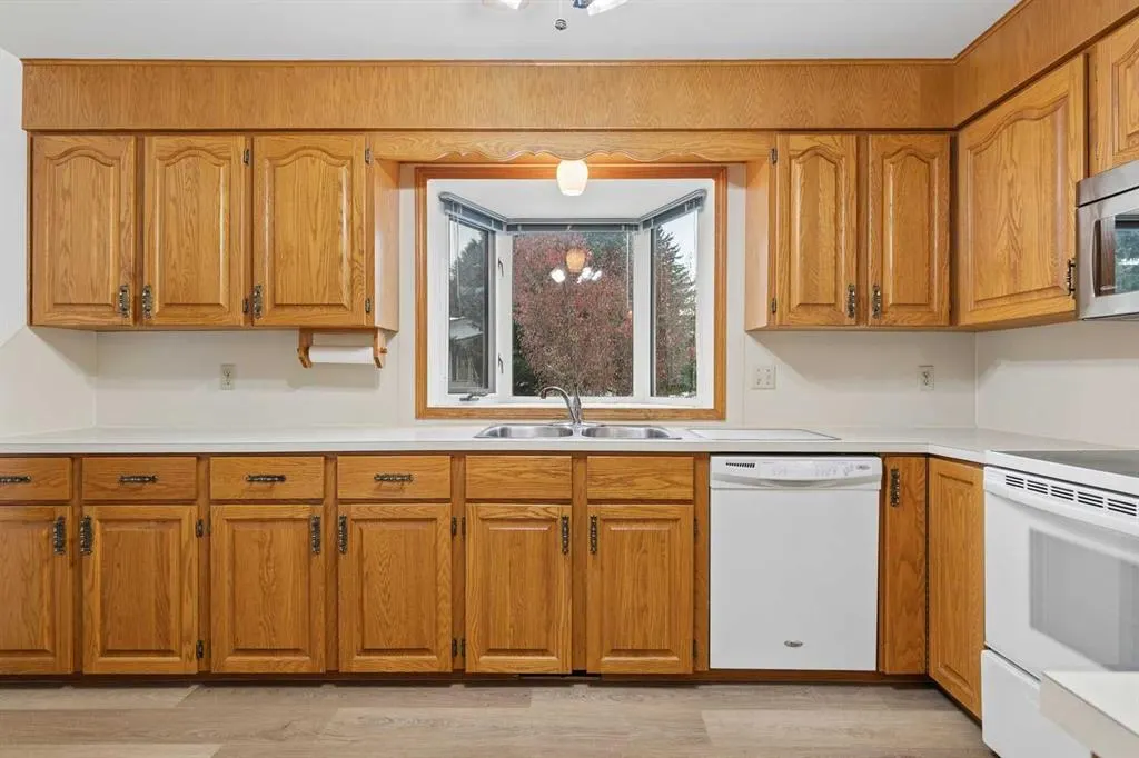 11104 Southdale Road SW