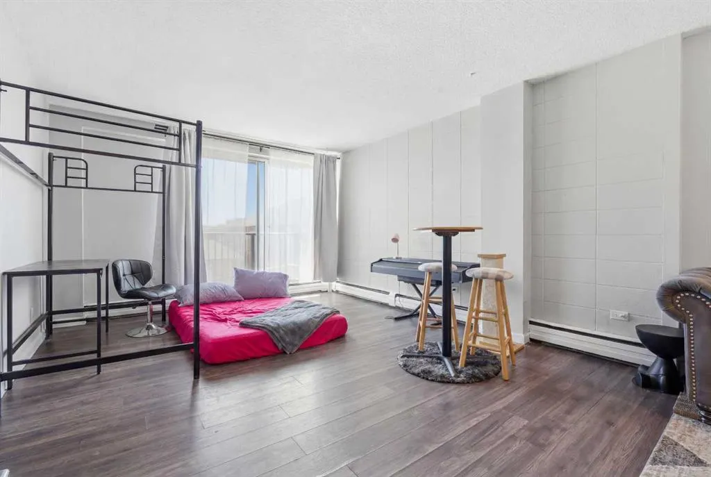 519 17 Avenue SW #430