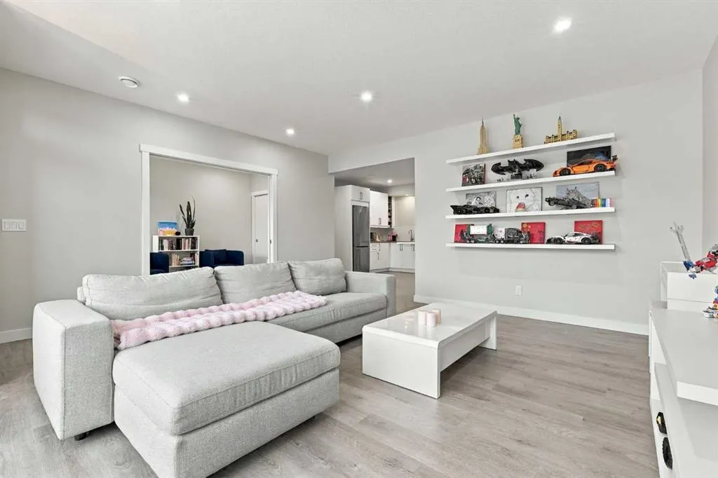 218 Cranbrook Park SE