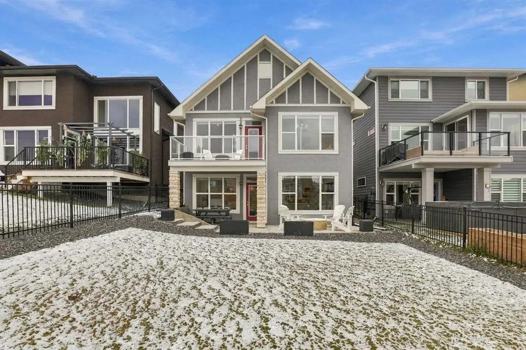 218 Cranbrook Park SE