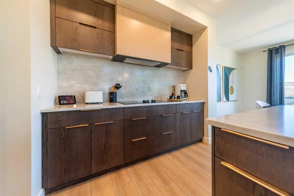 15 Northern Lights Crescent NW