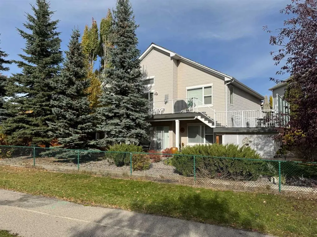 214 Douglas Glen Gardens SE