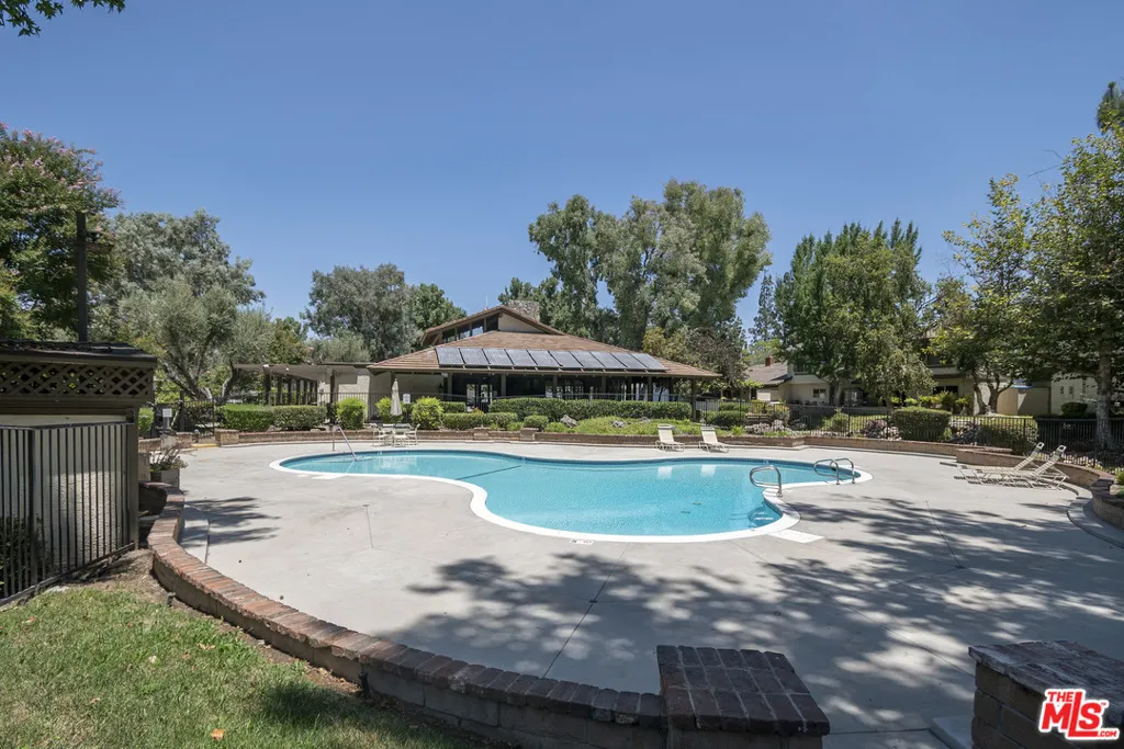 1637 Aspen Village Way