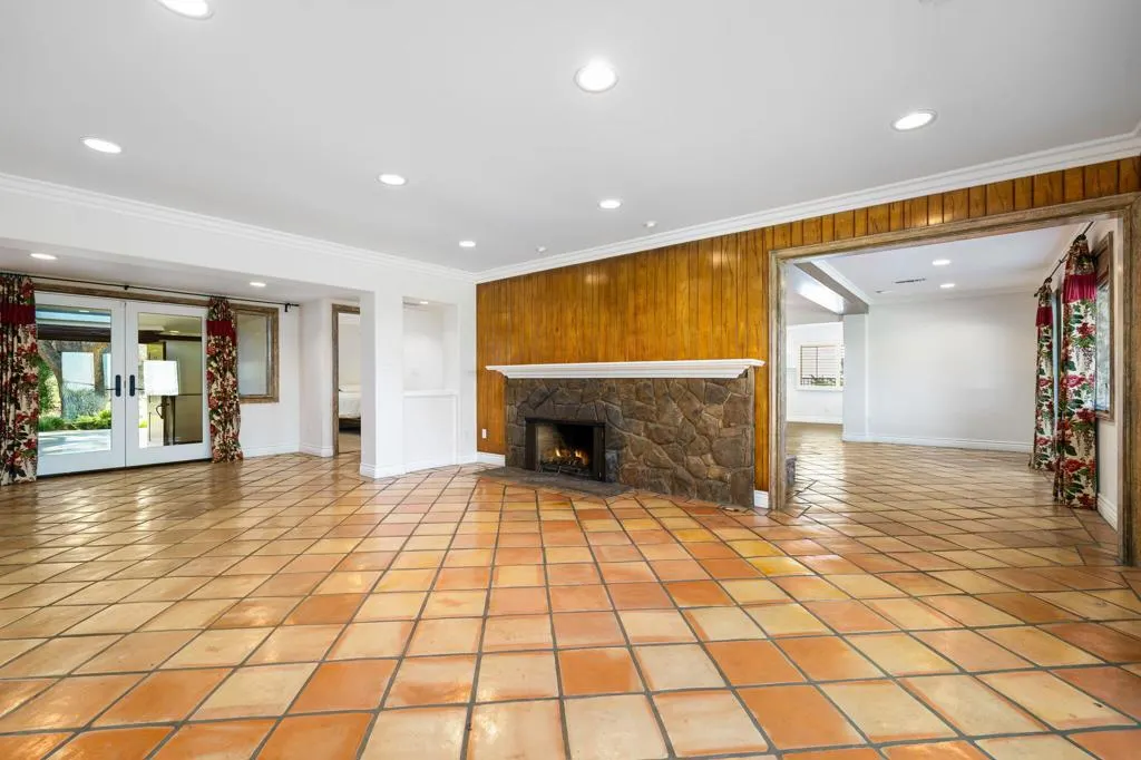 431 Highland Drive