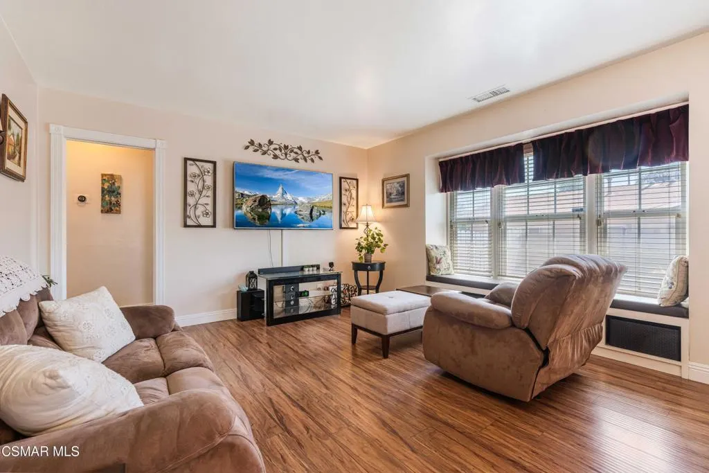 160 N Barranca Avenue