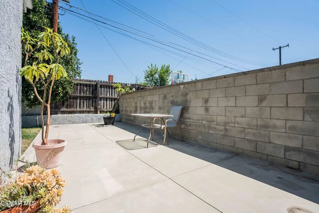 160 N Barranca Avenue