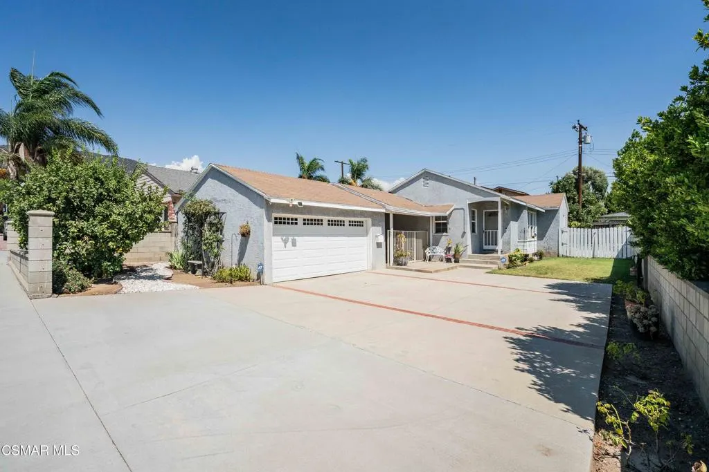 160 N Barranca Avenue