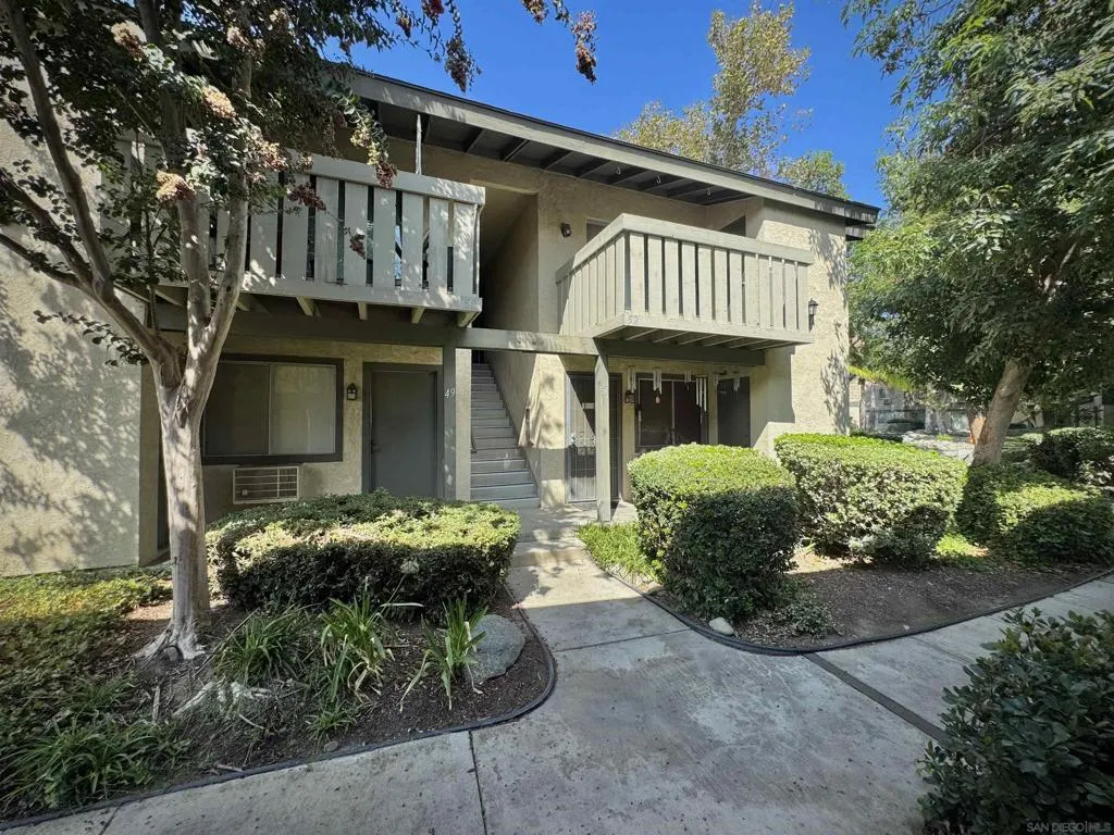 960 E Bonita Ave #52