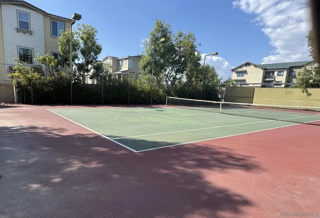 960 E Bonita Ave #52